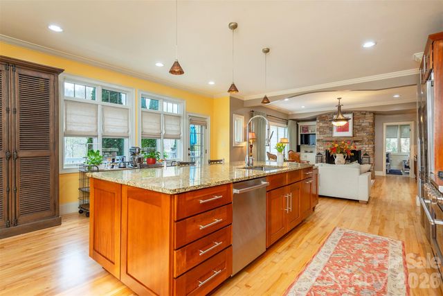 11 Hearthstone Drive, Asheville, NC 28803