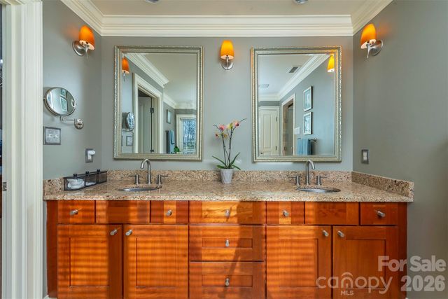 11 Hearthstone Drive, Asheville, NC 28803