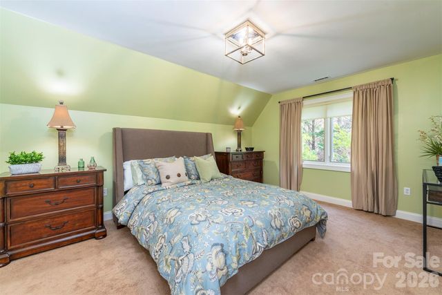 11 Hearthstone Drive, Asheville, NC 28803