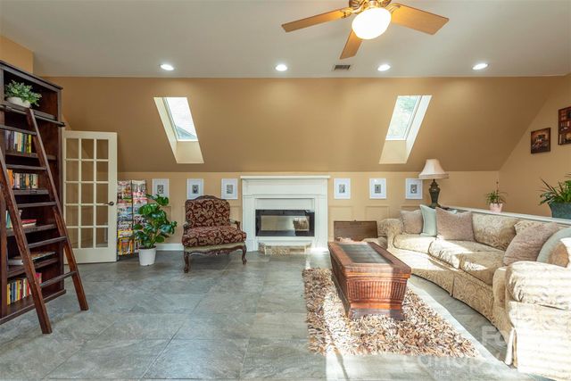 11 Hearthstone Drive, Asheville, NC 28803