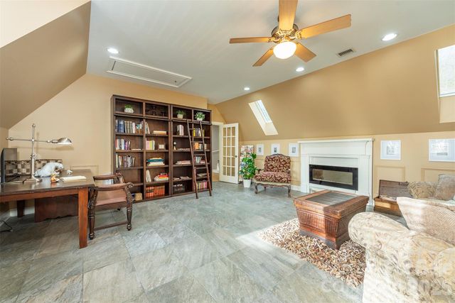 11 Hearthstone Drive, Asheville, NC 28803