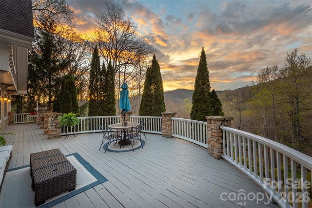 11 Hearthstone Drive, Asheville, NC 28803