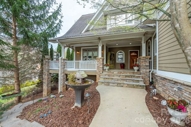 11 Hearthstone Drive, Asheville, NC 28803