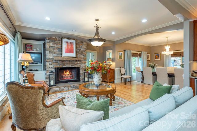 11 Hearthstone Drive, Asheville, NC 28803