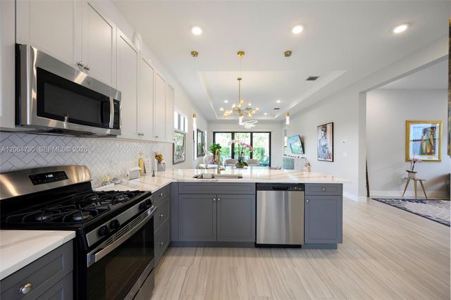 5337 Santa Rosa Ln, Westlake, FL 33470