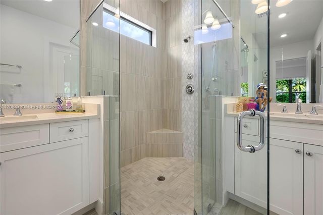 5337 Santa Rosa Ln, Westlake, FL 33470