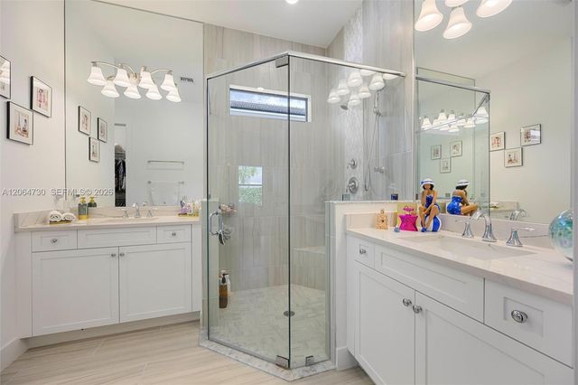 5337 Santa Rosa Ln, Westlake, FL 33470