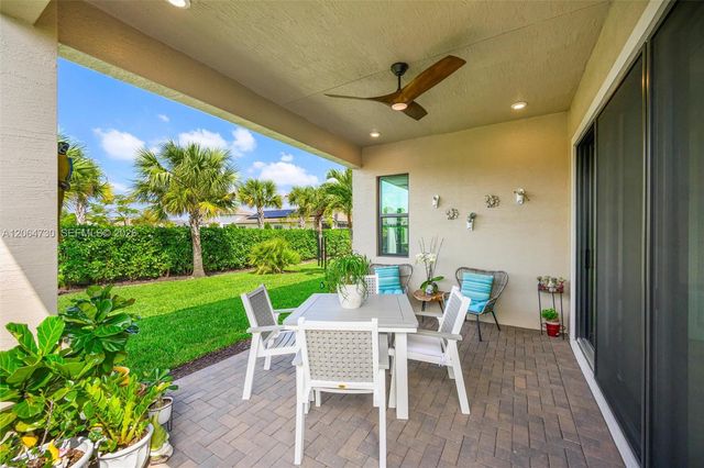 5337 Santa Rosa Ln, Westlake, FL 33470
