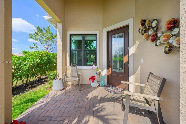 5337 Santa Rosa Ln, Westlake, FL 33470