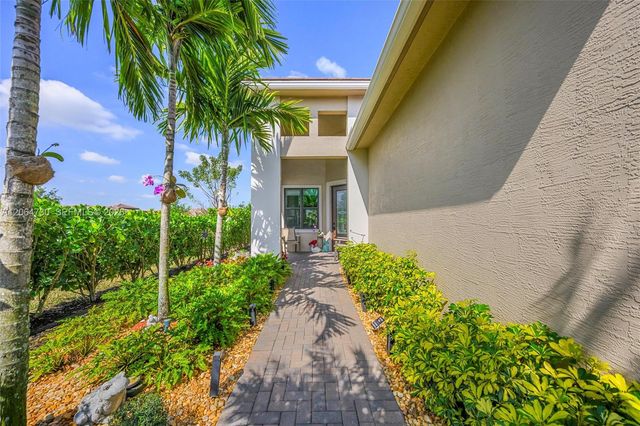 5337 Santa Rosa Ln, Westlake, FL 33470