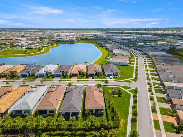 5337 Santa Rosa Ln, Westlake, FL 33470