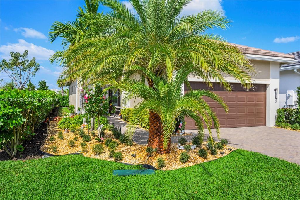 5337 Santa Rosa Ln, Westlake, FL 33470