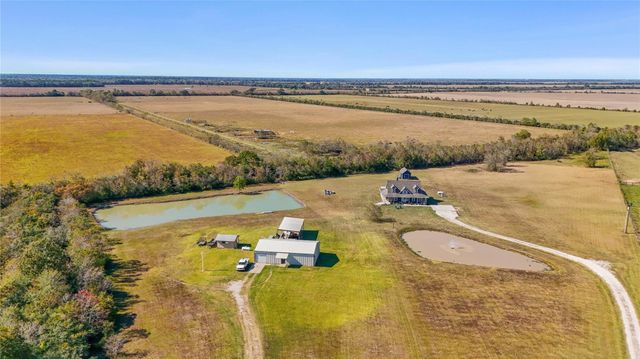 5850 Sh 61, Devers, TX 77538