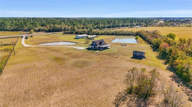 5850 Sh 61, Devers, TX 77538