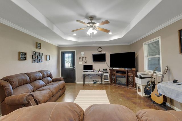5850 Sh 61, Devers, TX 77538