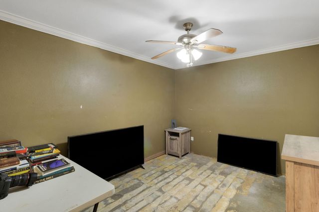 5850 Sh 61, Devers, TX 77538