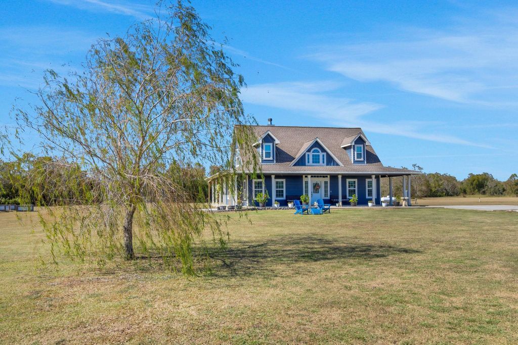 5850 Sh 61, Devers, TX 77538