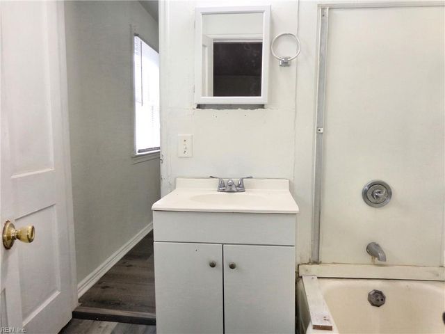 20 Rodgers PL, Portsmouth, VA 23702