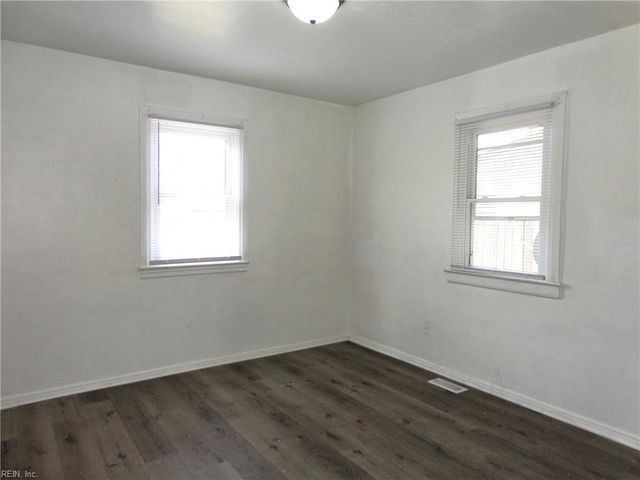 20 Rodgers PL, Portsmouth, VA 23702