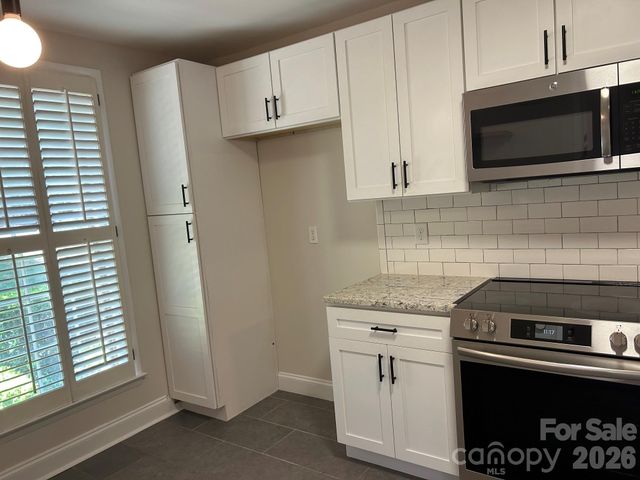 8960 Providence Colony Drive D, Charlotte, NC 28277