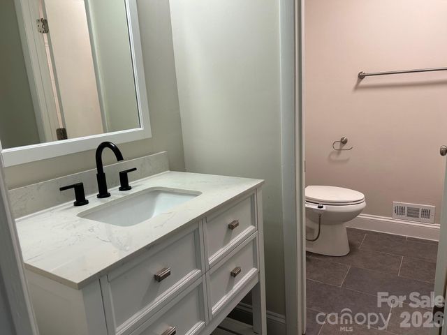 8960 Providence Colony Drive D, Charlotte, NC 28277