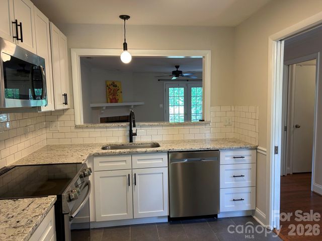 8960 Providence Colony Drive D, Charlotte, NC 28277