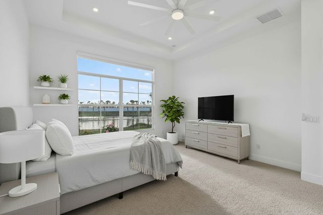 9694 Saint Germain Drive, Palm Beach Gardens, FL 33412