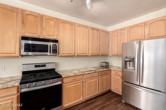 10564 S Sunshower Way, Vail, AZ 85641