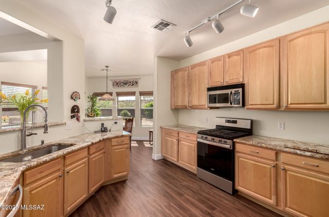 10564 S Sunshower Way, Vail, AZ 85641