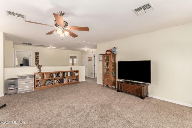 10564 S Sunshower Way, Vail, AZ 85641