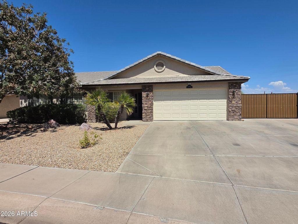 3000 E TULSA Street, Gilbert, AZ 85295