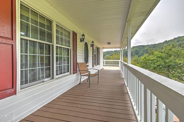 426 Walt Drive, Lebanon, VA 24266