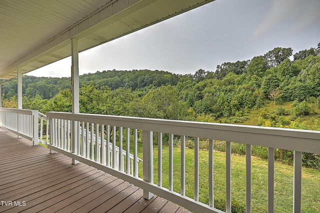 426 Walt Drive, Lebanon, VA 24266