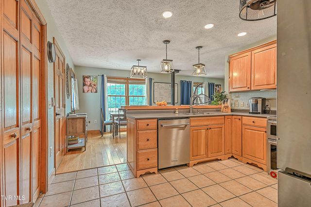 426 Walt Drive, Lebanon, VA 24266