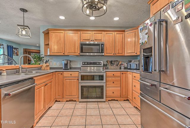 426 Walt Drive, Lebanon, VA 24266