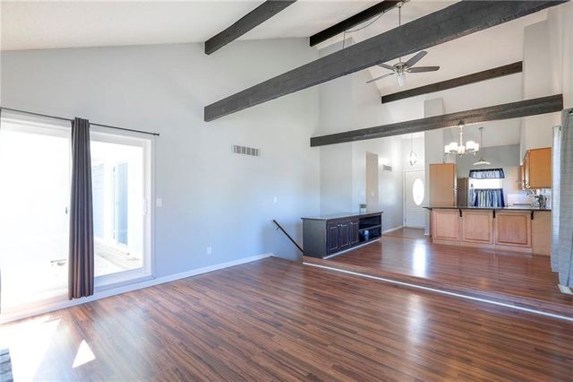 270 NE Bayview Drive, Lee's Summit, MO 64064