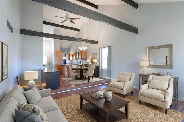 270 NE Bayview Drive, Lee's Summit, MO 64064
