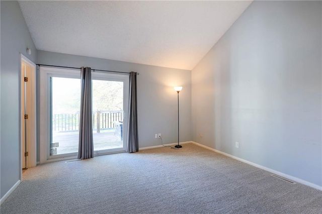 270 NE Bayview Drive, Lee's Summit, MO 64064