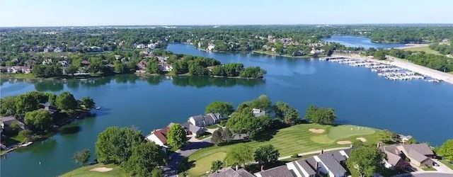 270 NE Bayview Drive, Lee's Summit, MO 64064