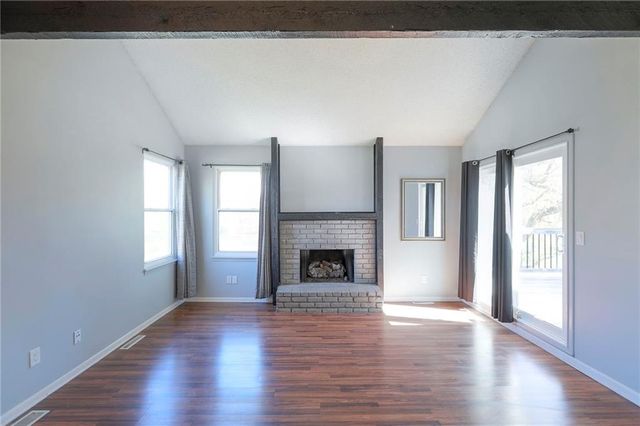 270 NE Bayview Drive, Lee's Summit, MO 64064