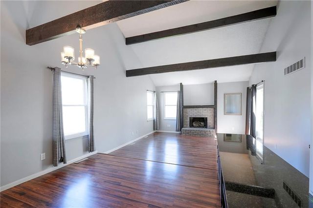 270 NE Bayview Drive, Lee's Summit, MO 64064