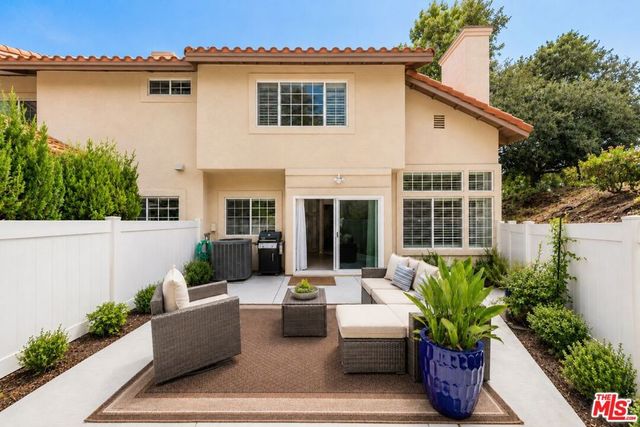 1021 Amberton Lane, Newbury Park, CA 91320