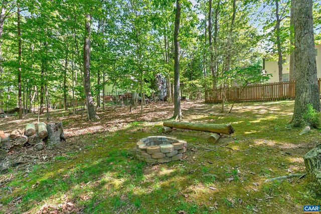 27 MARWOOD DR, Palmyra, VA 22963