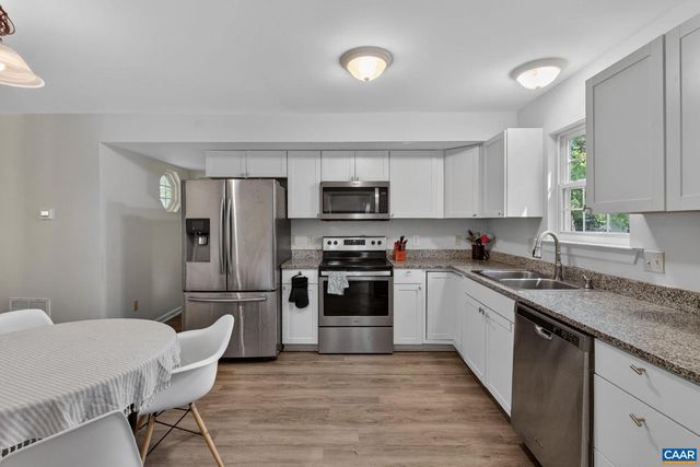 27 MARWOOD DR, Palmyra, VA 22963
