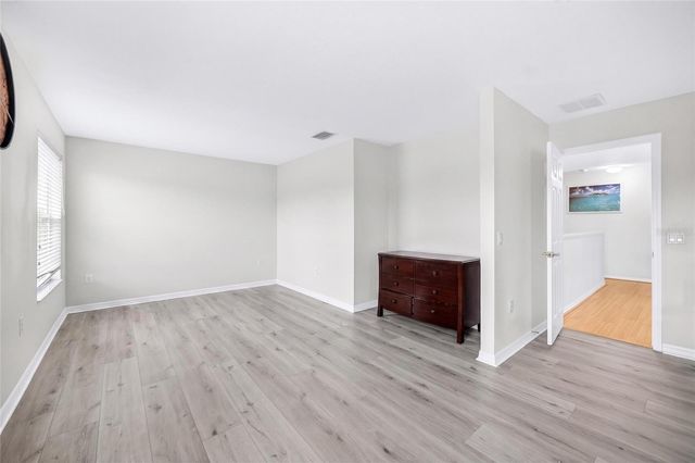 8919 N RIVER ROAD, Tampa, FL 33635