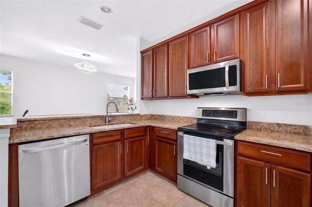 8919 N RIVER ROAD, Tampa, FL 33635