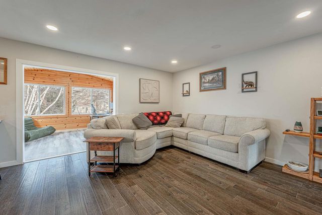 410 4th Avenue, New Glarus, WI 53574