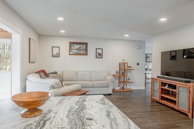 410 4th Avenue, New Glarus, WI 53574