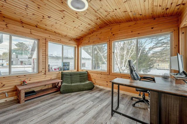 410 4th Avenue, New Glarus, WI 53574