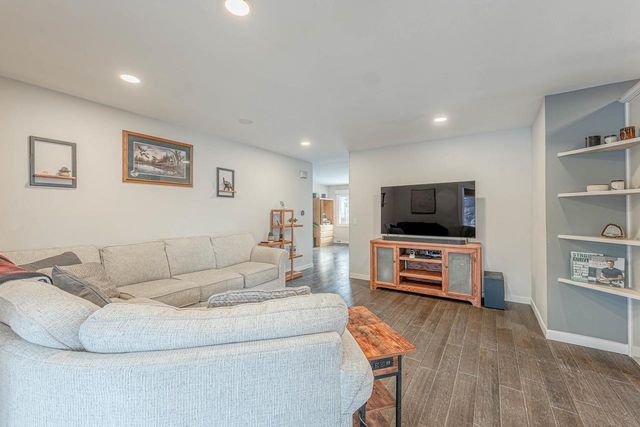 410 4th Avenue, New Glarus, WI 53574